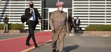 Serkirdeyekî berê yê YNKê: Serok Barzanî xema malbatên qurbaniyên Enfalê dike, lewma li ser xalîçeya sor neçû