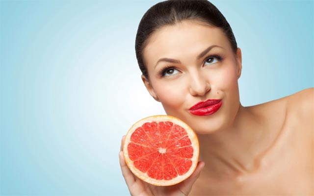 گرنگیی ڤیتامین  C بۆ تەندروستیی پێست
