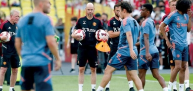 يونايتد يستعد لانطلاقة جديدة تحت قيادة تن هاغ... والشباب الصاعد سلاحه