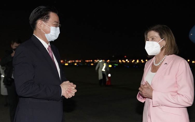 Çîn bo Taywan û Amerîkayê: Bi agir dilîzîn