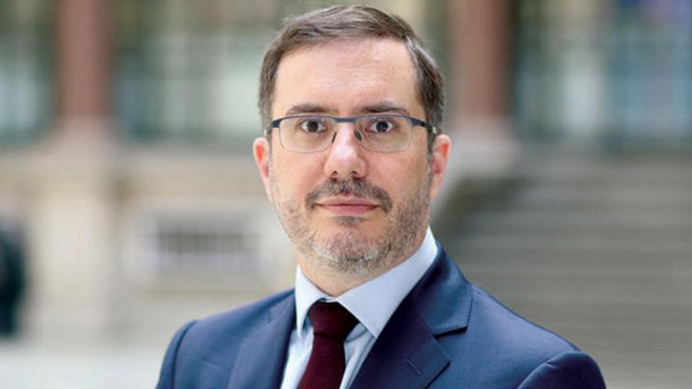 Balyozê Brîtanya yê li Bexdayê: Li ser rewşa Iraqê nîgeran im