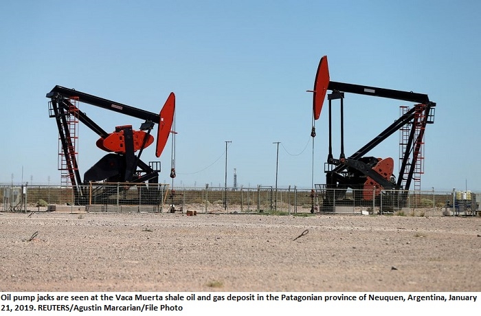 Oil prices set to end week at multi-month lows on recession fears
