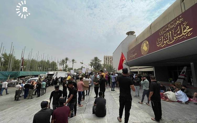 Alîgirên Sedr daxwaza hilweşandina parlamentoyê û hilbijartinên pêşwext dikin