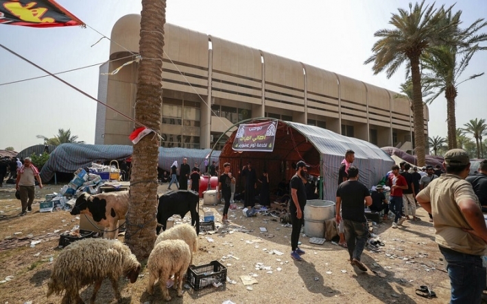 قيادي صدري: لا انعقاد لجلسات البرلمان دون تقديم ضمانات بحله