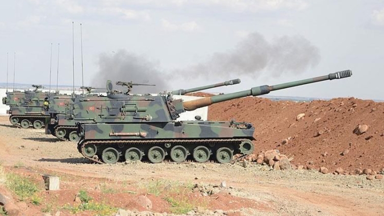 Hêzên Tirkiyê xaleke rejîma Sûriyê li nêzîkî Amûdê topbaran kir