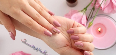 خشڵی دەست و رەنگی نینۆك بە رێكی بڕازێنەرەوە