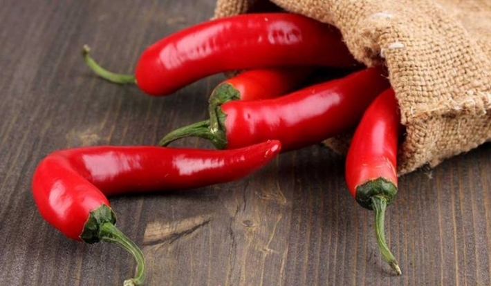 تعرّف على فوائد الفلفل الحار للصحة والشعر.. وأضرار الإفراط في تناوله