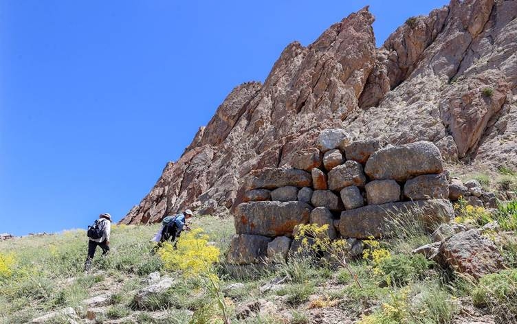 Li Wanê bermayiyên kelha Urartuyan hat dîtin