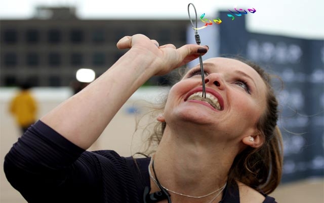 سەركێشیی بە دەم و ددان