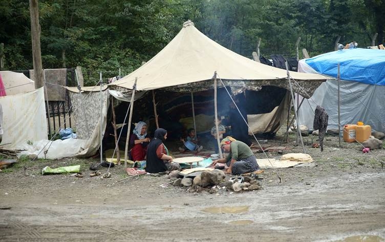 Karkerên Kurd li bajarên Tirkiyê jiyaneke zehmet derbas dikin