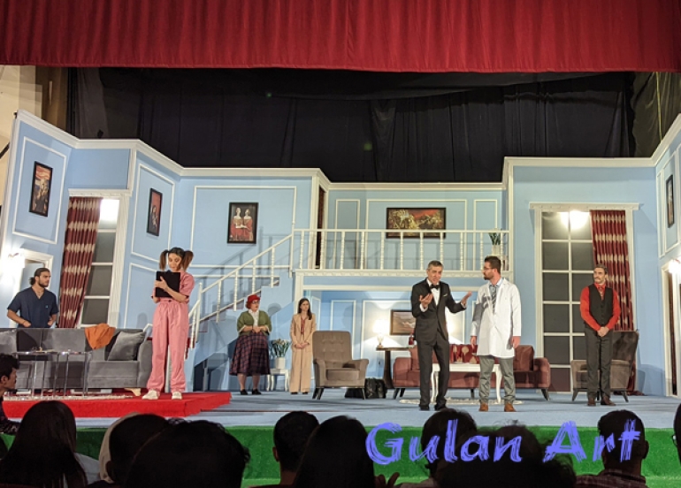 دواڕۆژەكانی بابلۆ  تێكەڵەیەك لە تەكنیكە شانۆییەكان  رەخنەی شانۆیی(2/2)