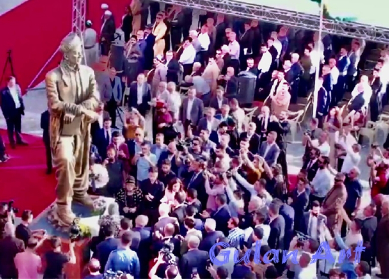 لە هەڵەبجە پەردە لەسەر پەیكەری(ئەحمەد موختار جاف)لادرا