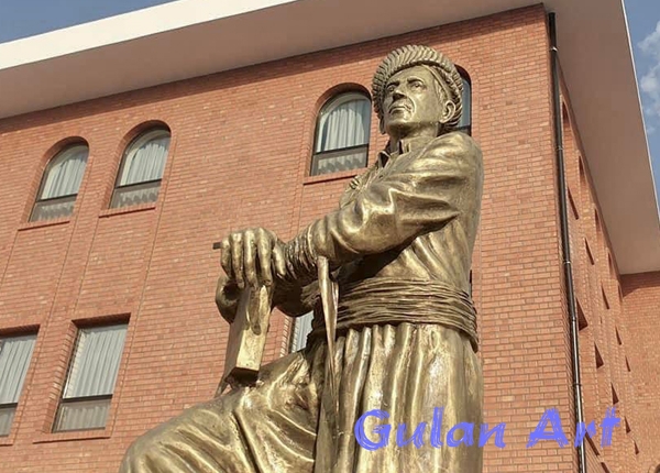 لە هەڵەبجە پەردە لەسەر پەیكەری(ئەحمەد موختار جاف)لادرا