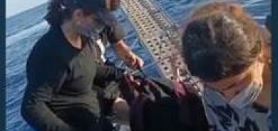 إنقاذ نحو 80 مهاجراً علقوا في المياه اليونانية