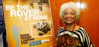 إرسال رماد نيكولز نجمة «ستار تريك» إلى الفضاء