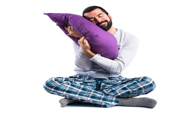 چۆن رۆژە درێژەكانی هاوین كاریگەری دەكەنە سەر نووستن؟