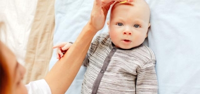 دەست لەسەری منداڵ مەدە