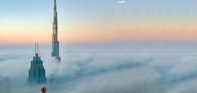 یۆگا لەسەر تاوەری خەلیفە