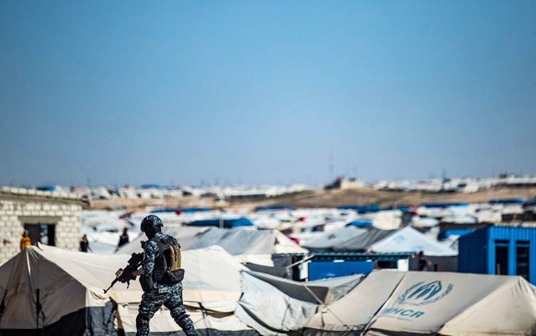 قوات (آسايش) تحرّر امرأة إزيدية لدى داعش في مخيم الهول