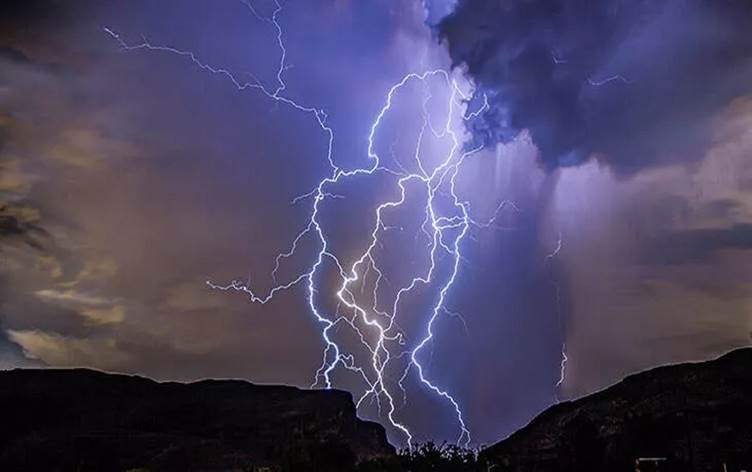 Birûskê li cotkaran da: 23 kes mirin