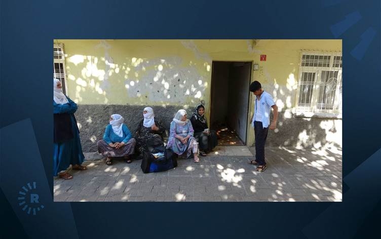 Kesek ji Edeneyê çû Amedê û dayîka xwe gulebaran kir