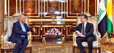 سەرۆکی حکوومەتی هەرێمی کوردستان، پێشوازی لە فەخری کەریم سیاسەتمەدار و سەرۆکی دەزگای ئەلمەدا کرد.