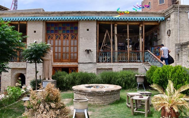 خانوویەك بە مۆركی كولتووری و كوردەواری