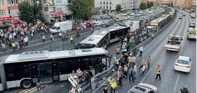 Tirkiye…Li Stenbolê 2 metrobêsan li hevdan: 99 kes birîndar bûn
