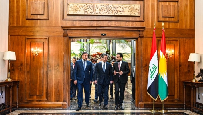 سەرۆکی حکوومەتی هەرێمی کوردستان پێشوازیی لە سەرۆکی ئەنجوومەنی نوێنەرانی عێراقى كرد