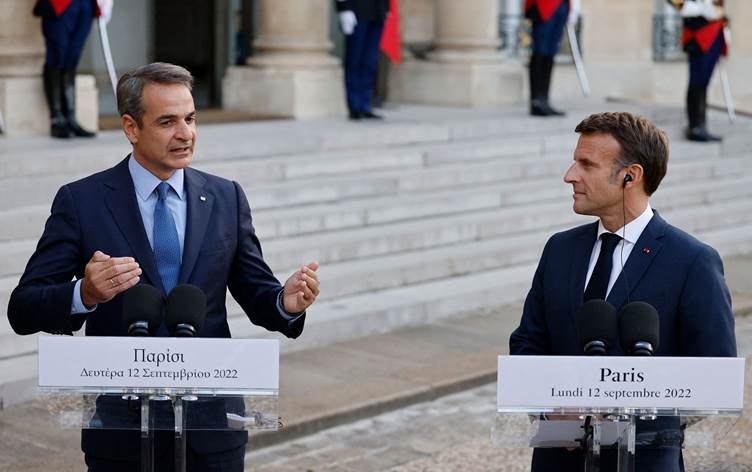 Serokwezîrê Yunanê bo Tirkiyê: Em amade ne rûbirûyê her kesekî bibin ku gefê li ax û gravên me bixwe