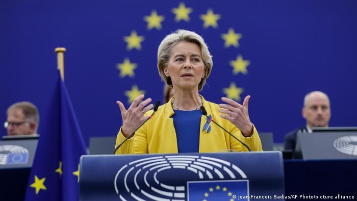 Ursula von der Leyen announces cap on revenue from electricity to combat energy crisis