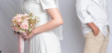 فنانة مصرية تعيد زوجها إلى طليقته