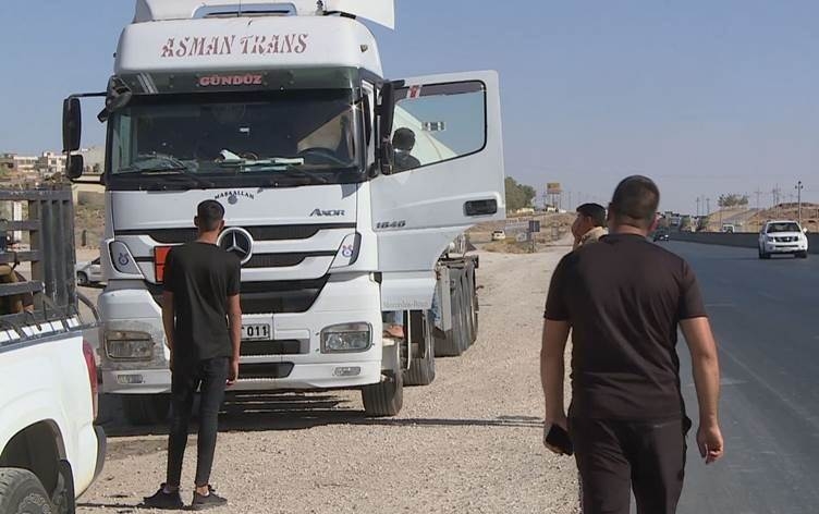 Şofêrekî Dîlokî li Duhokê di nav barhilgira xwe de mirî hat dîtin