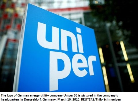 German utilities close to long-term LNG deals with Qatar, sources say