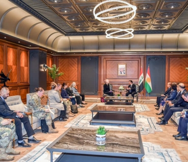 سەرۆکی حکوومەتی هەرێمی کوردستان پێشوازیی لە یاریدەدەری وەزیری بەرگریی ئەمریکا كرد