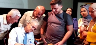 Romannivîsê Kurd Jan Dost li Silêmaniyê hat xelatkirin