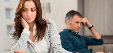 أسباب أزمة منتصف العمر وأعراضها وكيفية التغلب عليها