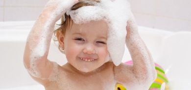 تحذير من مواد خطيرة في شامبو الأطفال