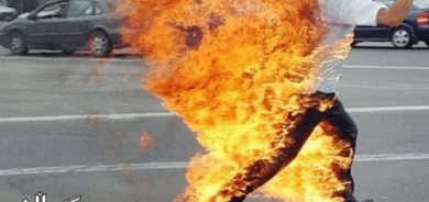 پیاوێکی تونسی ئاگری لە خۆی بەردا