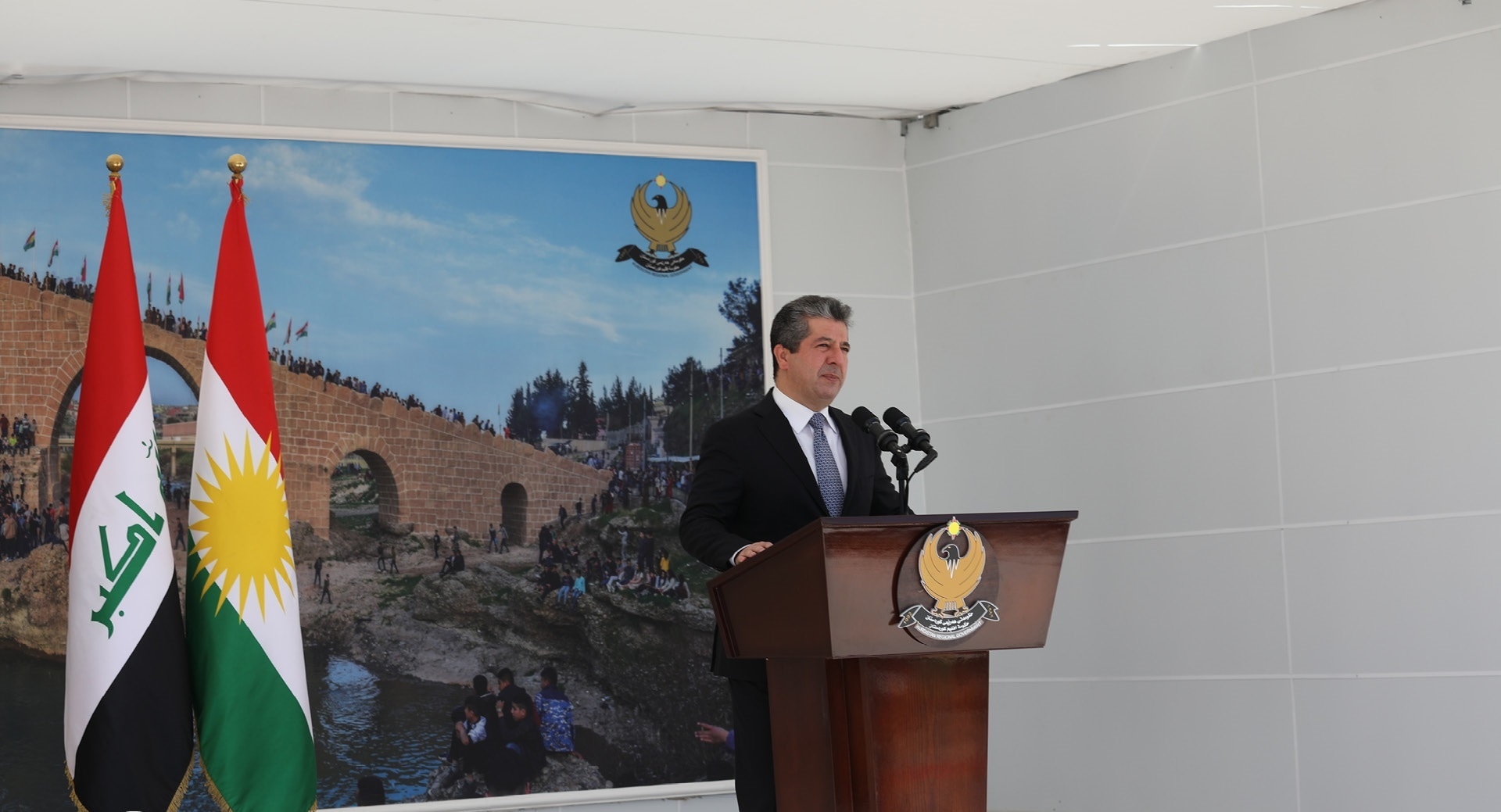 مسرور بارزاني: سنواصل تنفيذ المشاريع الخدمية والمعارك تعيق إعادة اعمار المناطق الحدودية