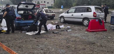 Russian strike kills 25 as Kremlin to annex Ukraine regions