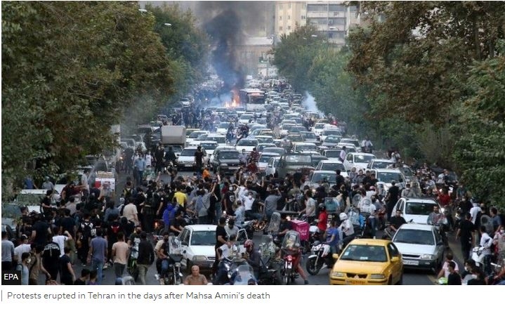 Iran protests: 'Nine Europeans' arrested in latest unrest