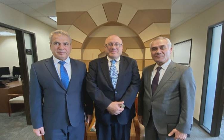 Şanda ENKSê bi Alîkarê Wezîrê Derve yê Amerîka re civiya