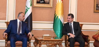 مسرور بارزاني يستقبل الكاظمي في مطار أربيل الدولي