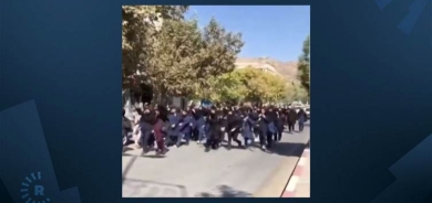 Li Îranê û Rojhilatê Kurdistanê xwendekarên dibistanan û lîseyê jî dest bi xwepêşandanê kirin