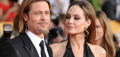 أنجلينا جولي ترفع دعوى قضائية ضد براد بيت وتتهمه بتعنيفها هي وأطفالها