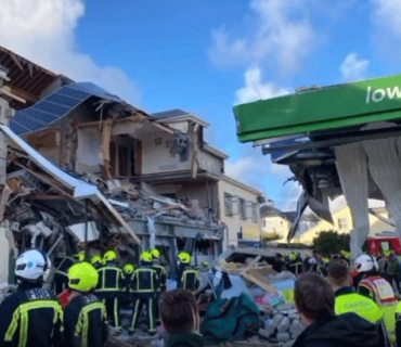 لە ئەنجامی تەقینەوەیەک 9 کەس كوژران