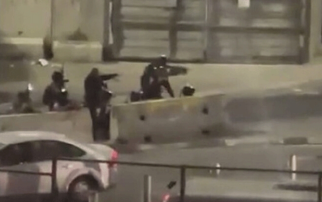 بەهۆی تەقەکردن لە قودس 2 سەربازی ئیسرائیلی بریندار بوون