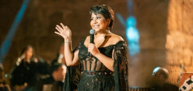 شيرين عبد الوهاب تنشد عاماً جديداً بدون «جرح تاني»