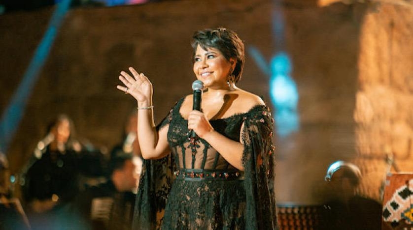 شيرين عبد الوهاب تنشد عاماً جديداً بدون «جرح تاني»
